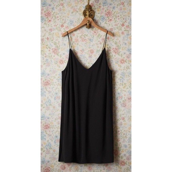 Wilfred Free Black Mini Dress Size Medium - Picture 1 of 3